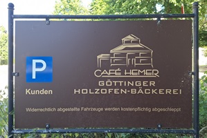 Hinweistafel Parkplatz