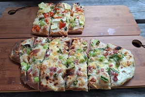 Holzofen-Pizza
