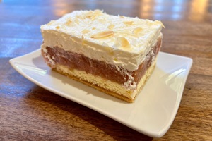 Holzofen-Rharbarber-Sahne-Kuchen